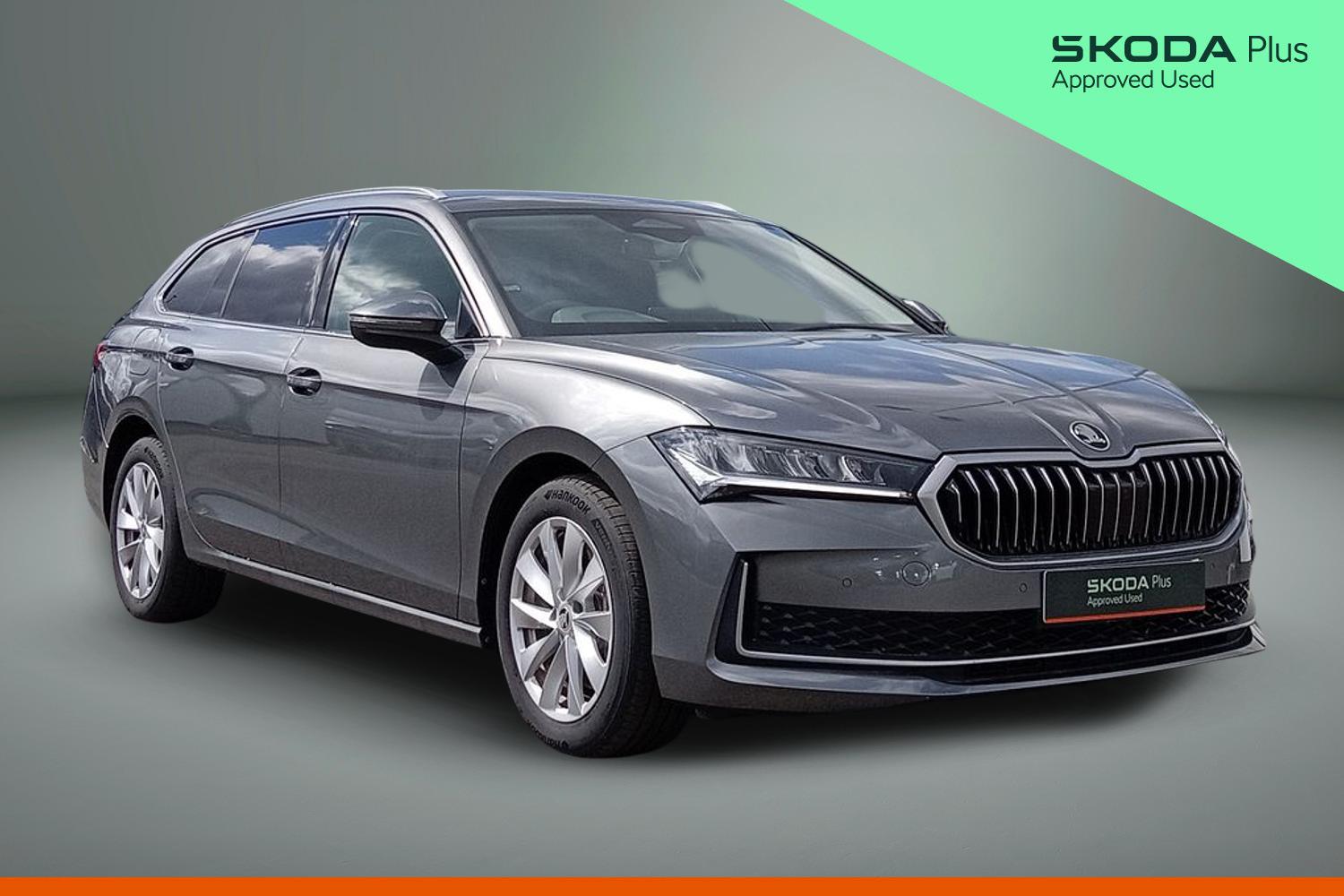 Main listing image - Skoda Superb Estate