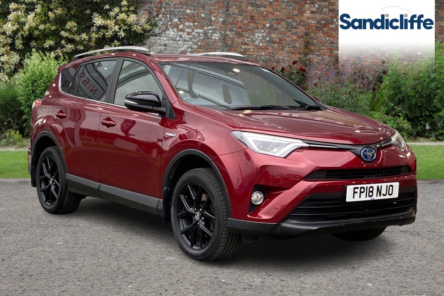 Main listing image - Toyota RAV4