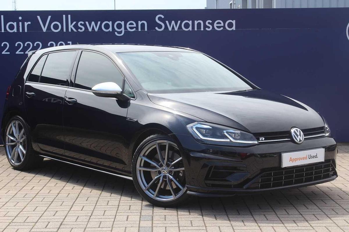Main listing image - Volkswagen Golf