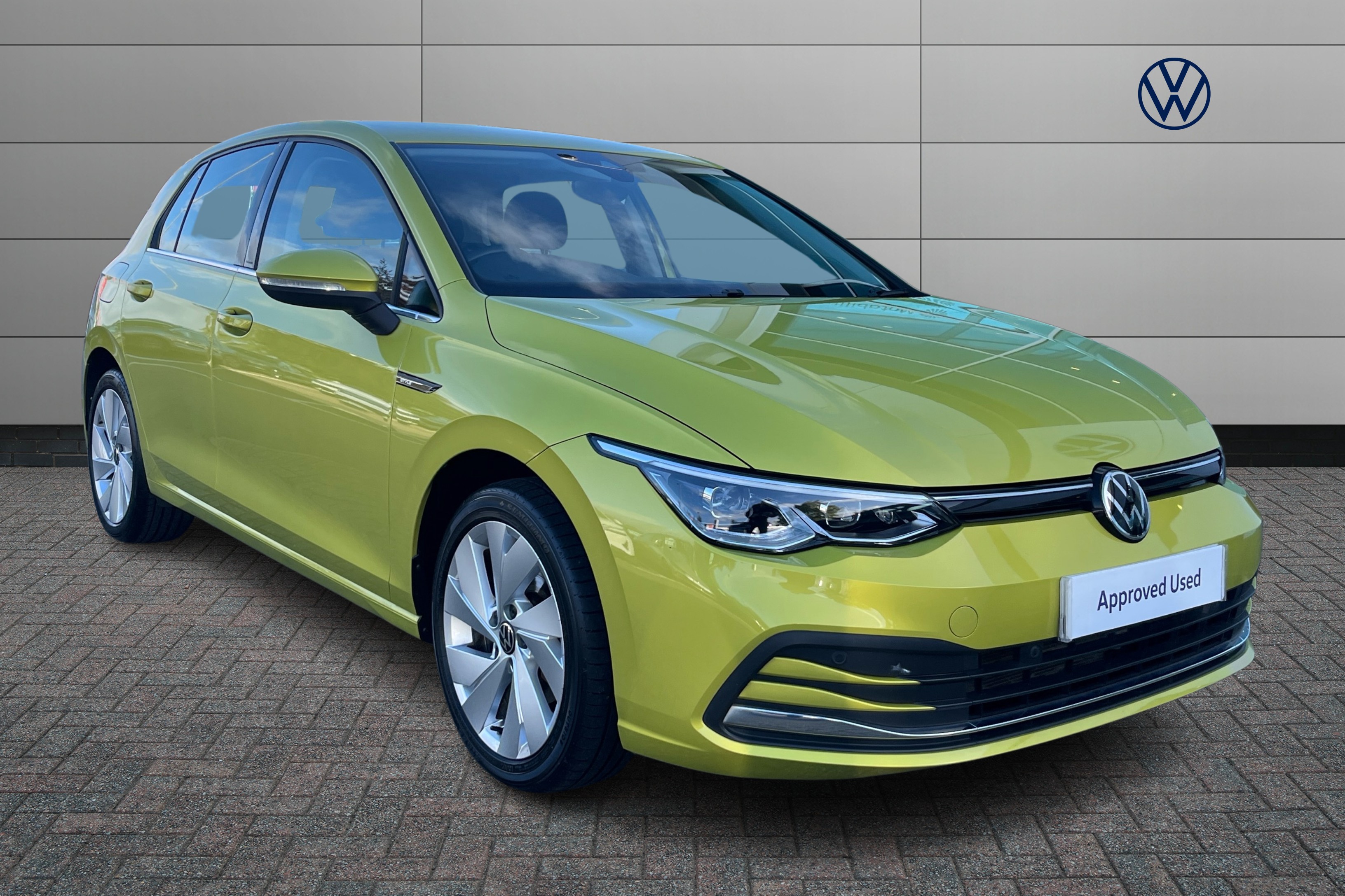 Main listing image - Volkswagen Golf