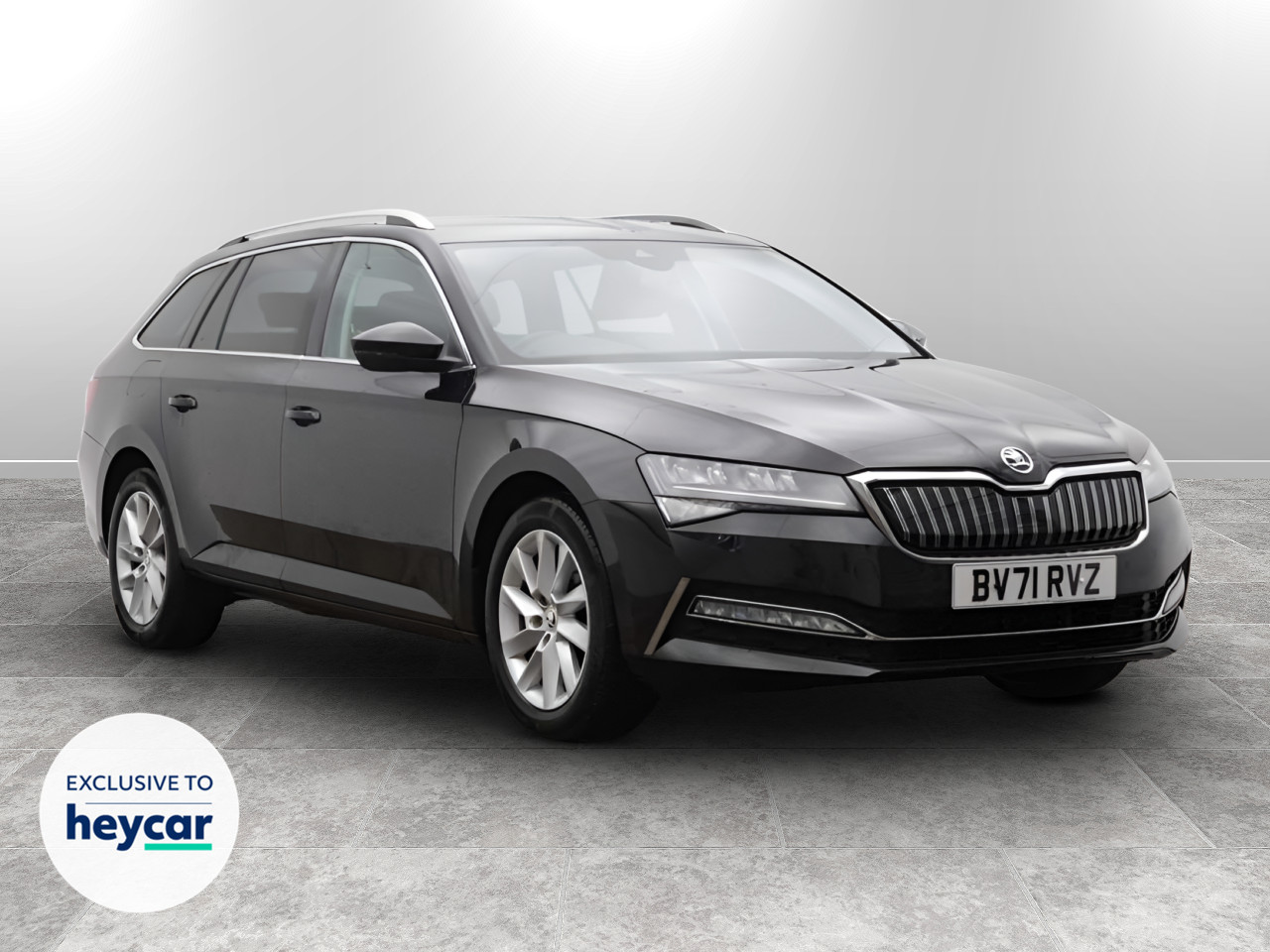 Main listing image - Skoda Superb Estate