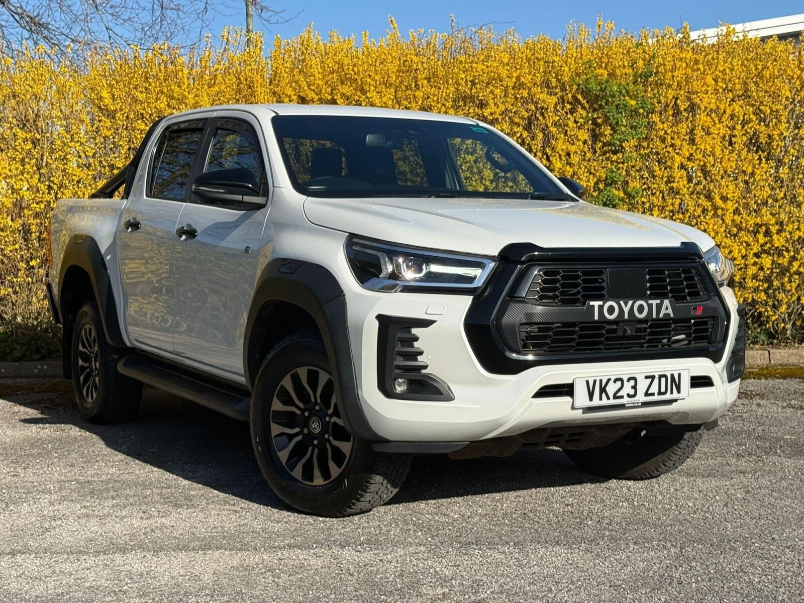 Main listing image - Toyota Hilux
