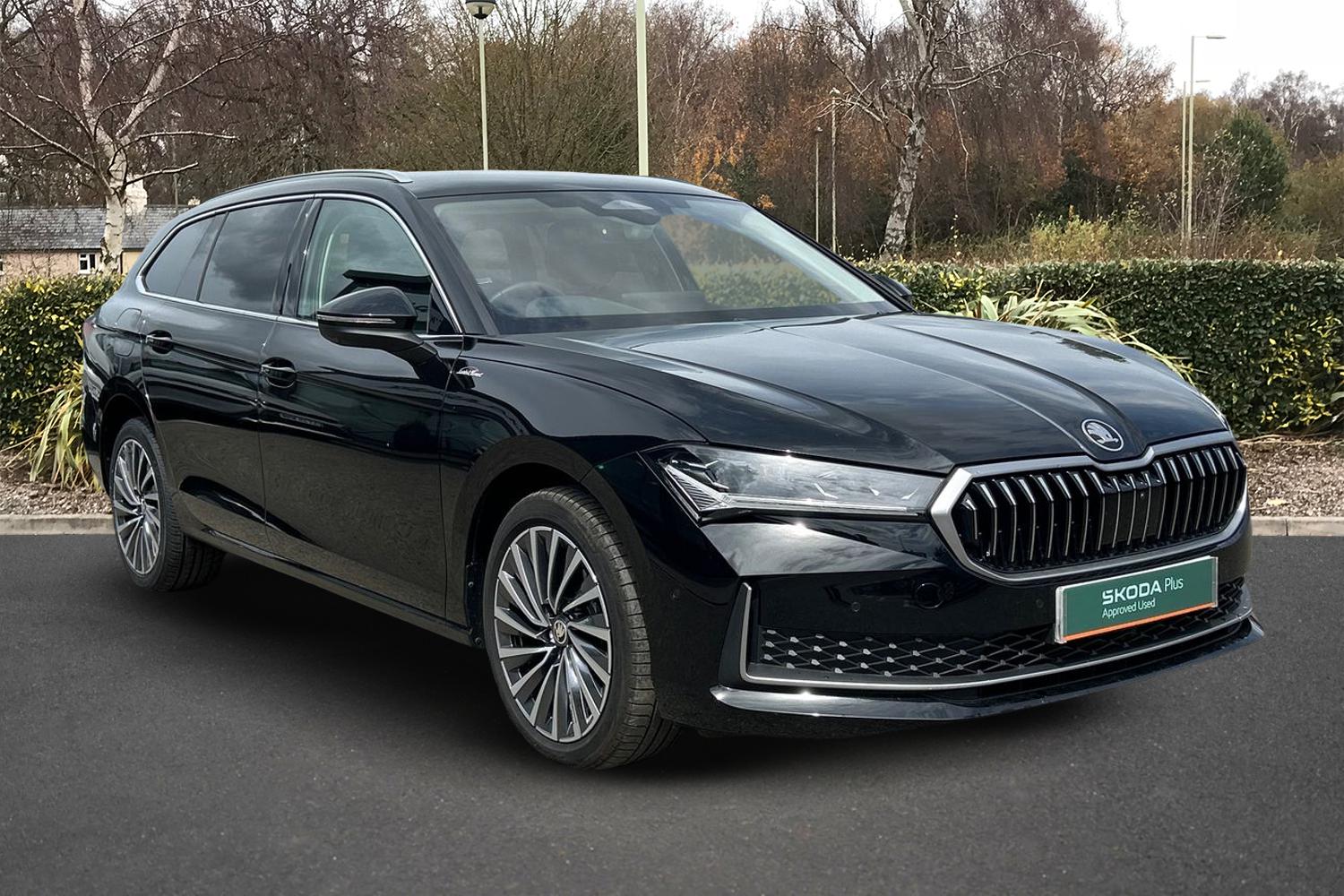 Main listing image - Skoda Superb Estate