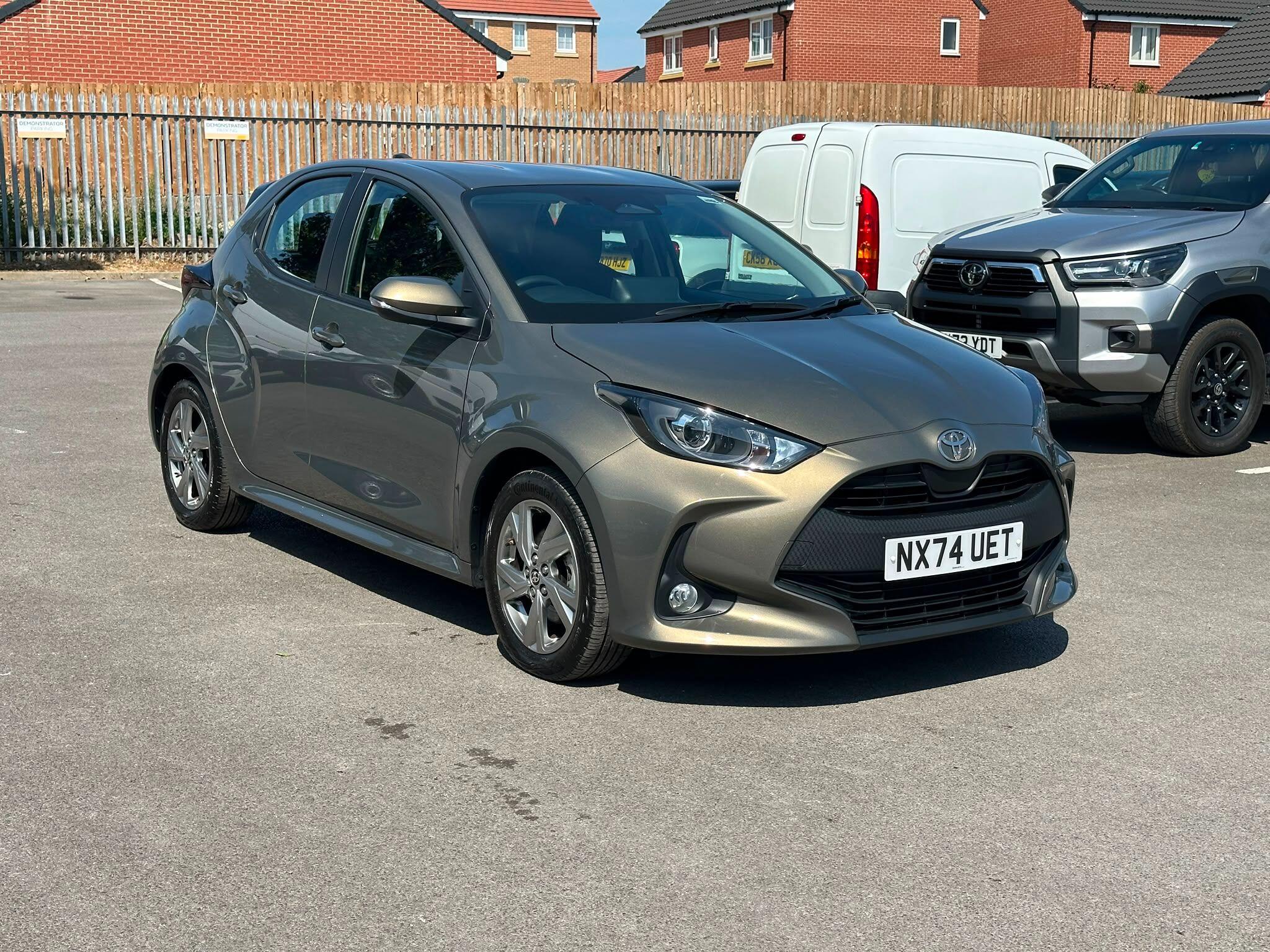 Main listing image - Toyota Yaris
