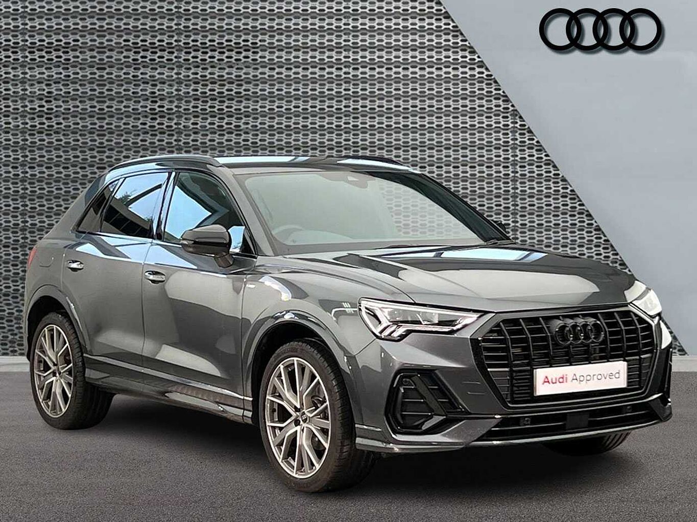 Main listing image - Audi Q3