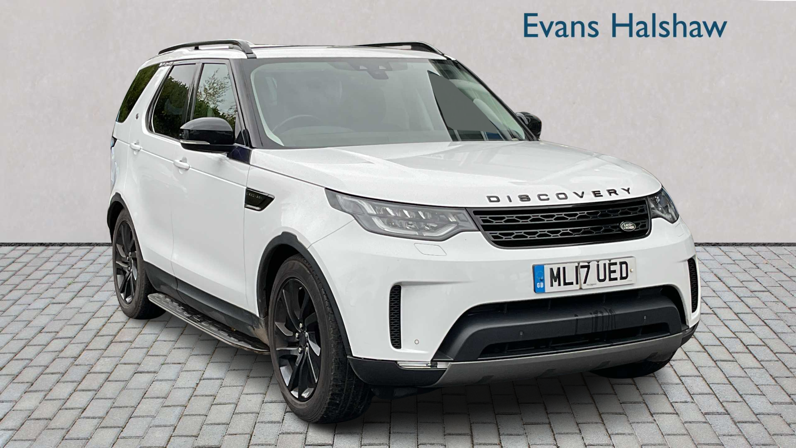 Main listing image - Land Rover Discovery