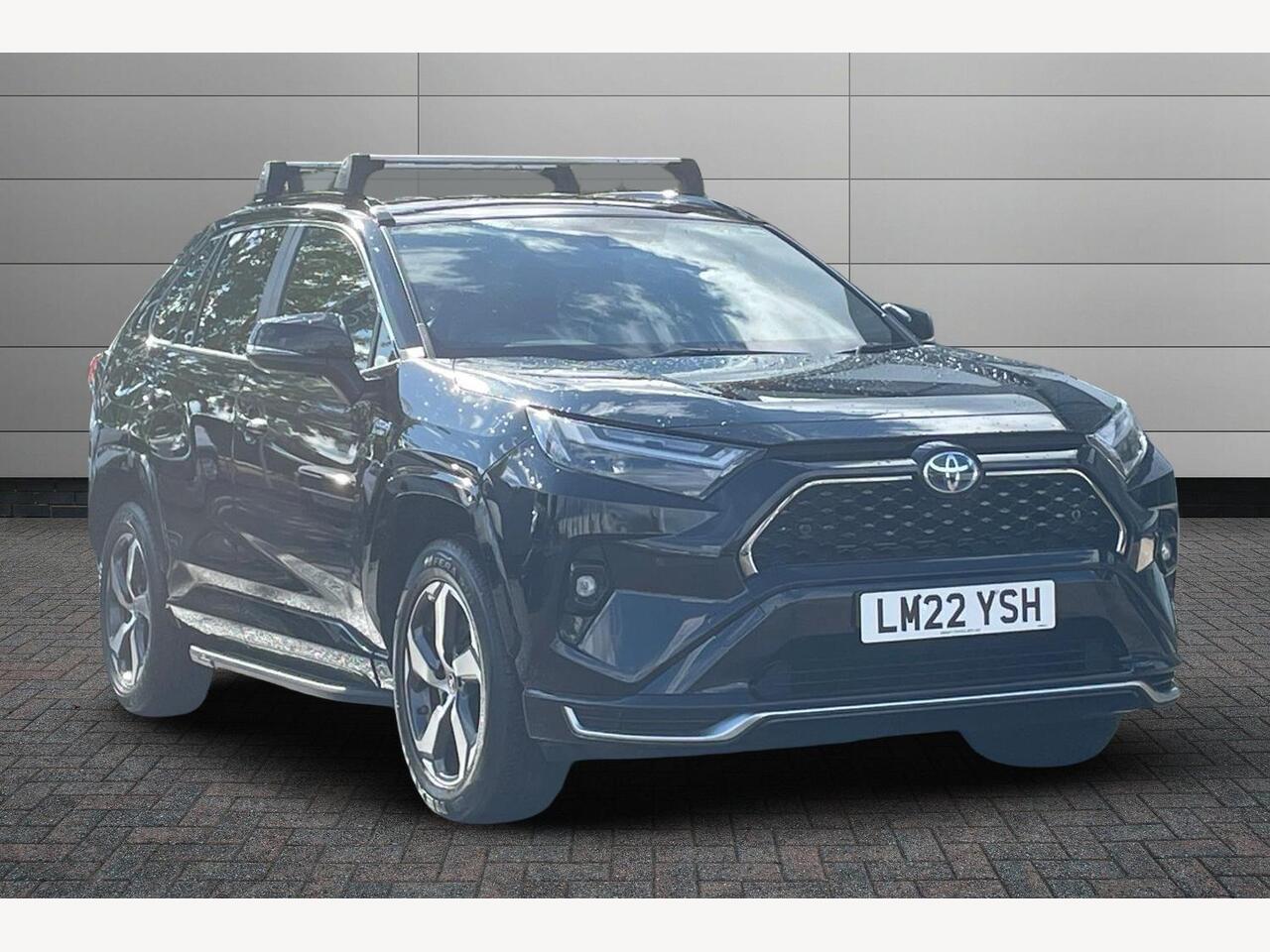 Main listing image - Toyota RAV4