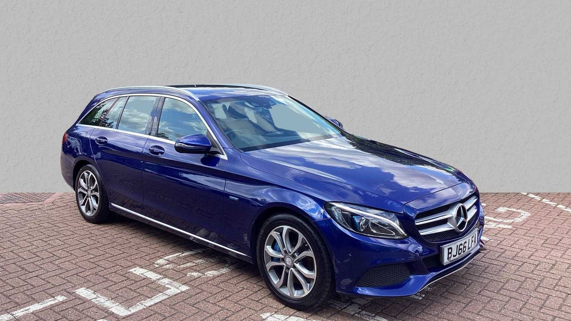 Main listing image - Mercedes-Benz C-Class Estate