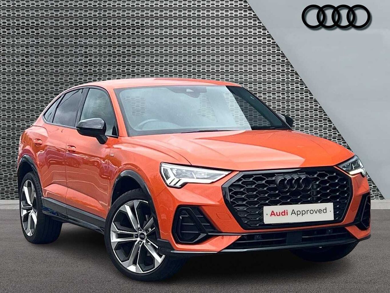 Main listing image - Audi Q3