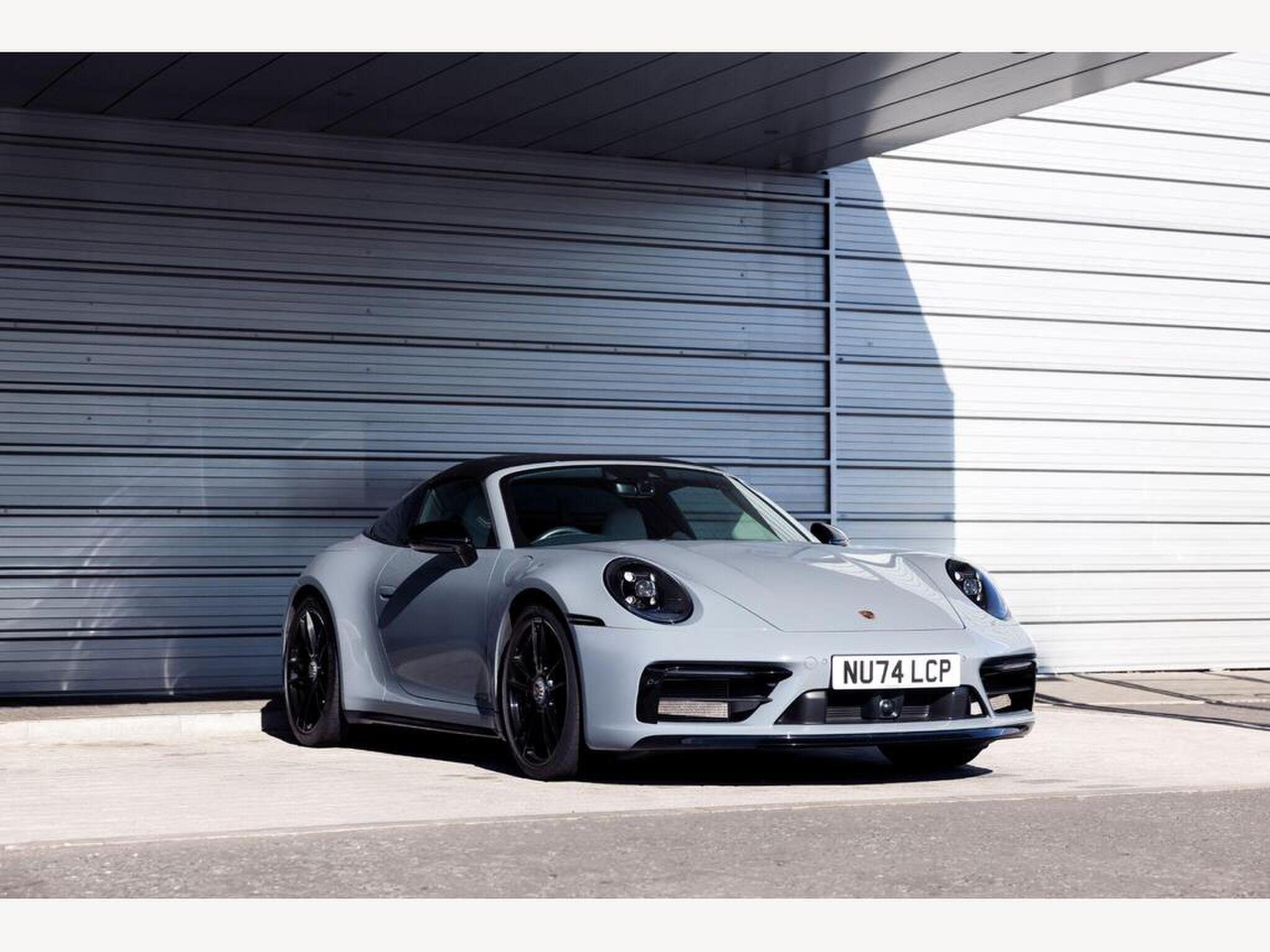 Main listing image - Porsche 911