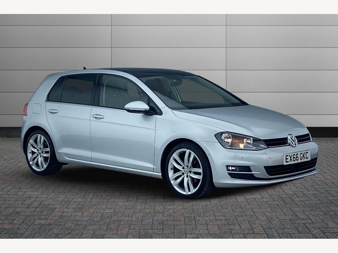 Main listing image - Volkswagen Golf