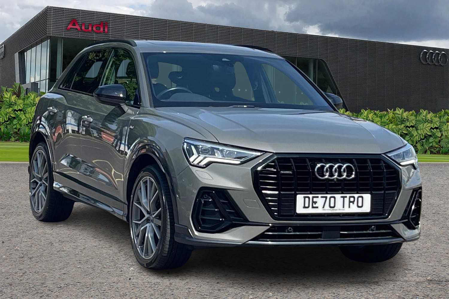 Main listing image - Audi Q3
