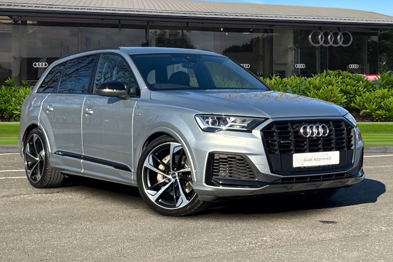 Main listing image - Audi Q7