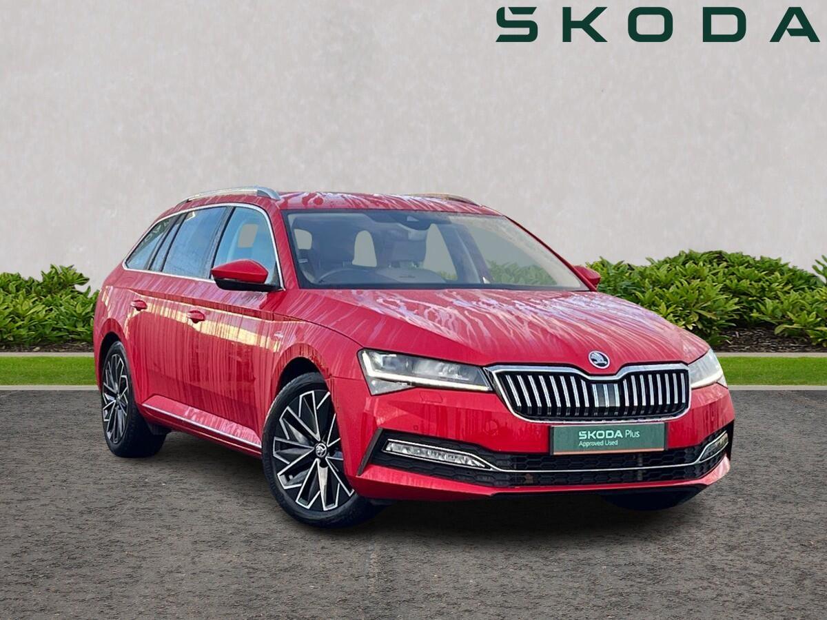 Main listing image - Skoda Superb Estate