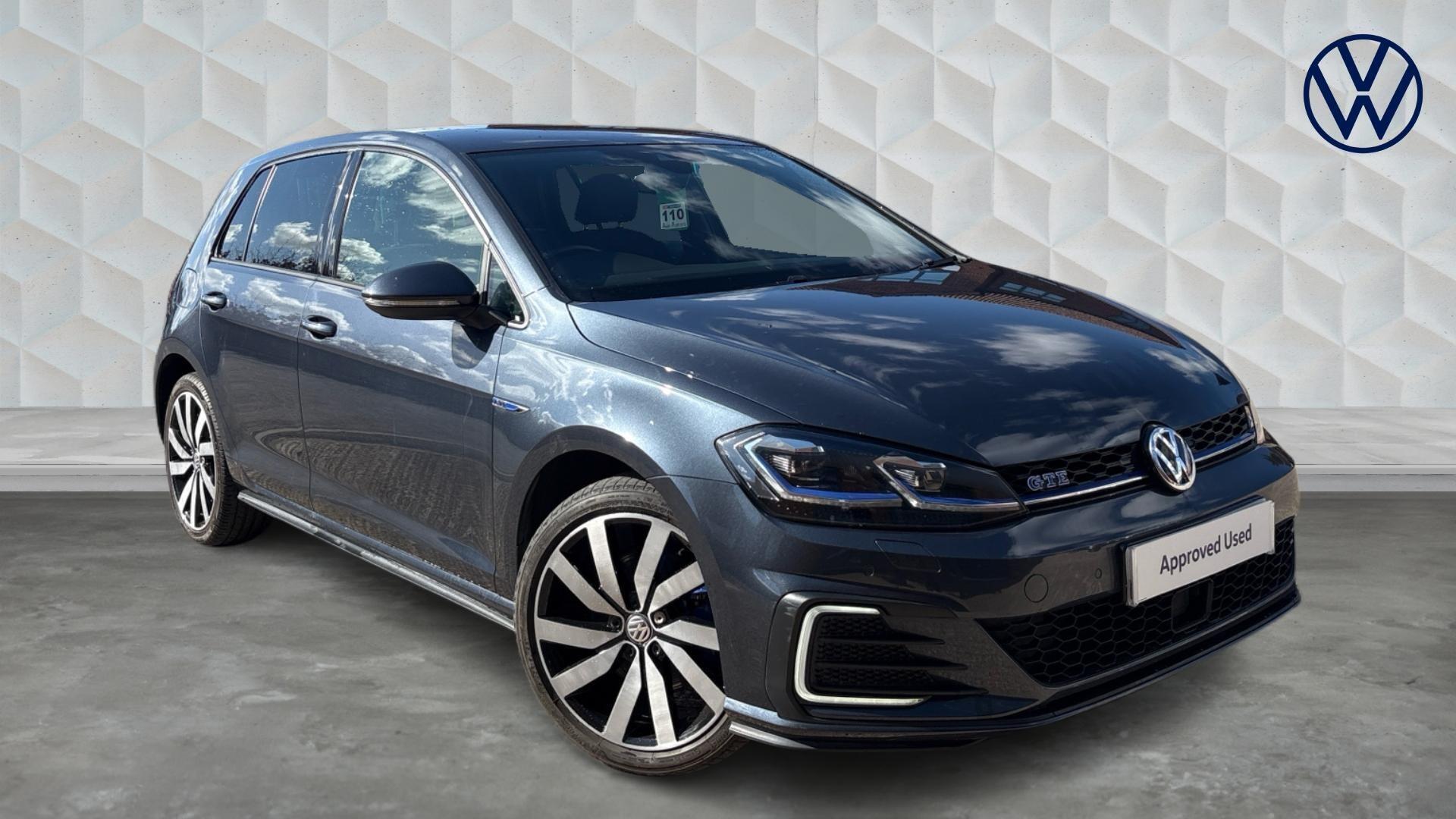 Main listing image - Volkswagen Golf GTE