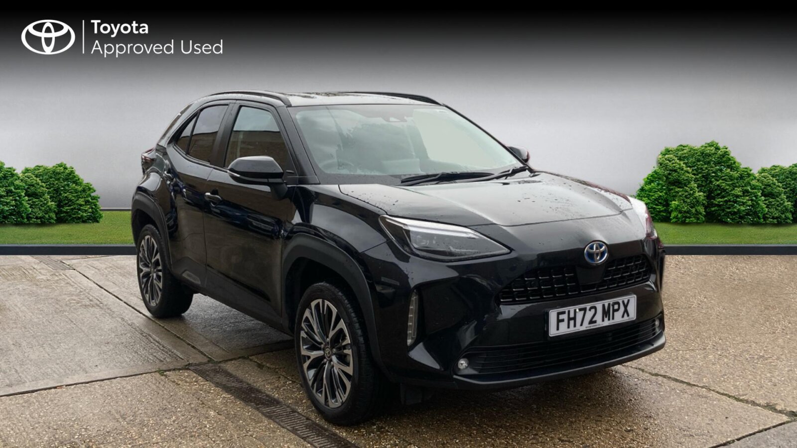 Main listing image - Toyota Yaris Cross