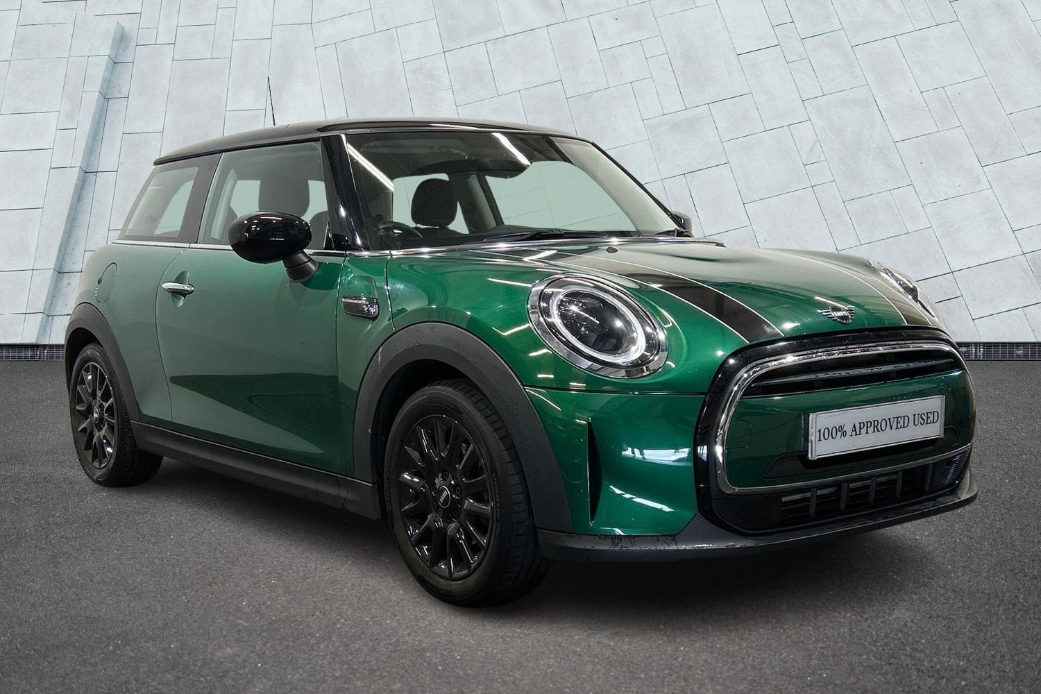 Main listing image - MINI Hatchback