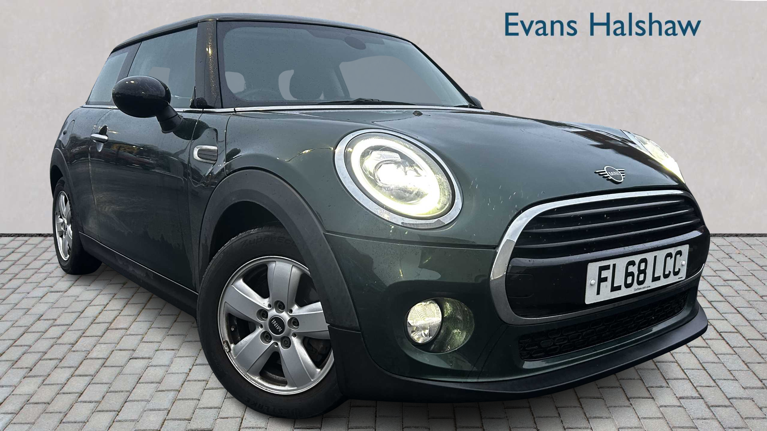 Main listing image - MINI Hatchback