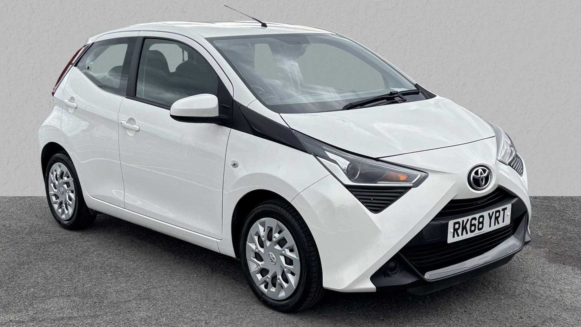 Main listing image - Toyota Aygo
