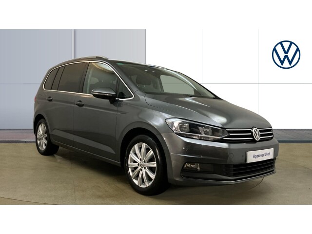 Main listing image - Volkswagen Touran