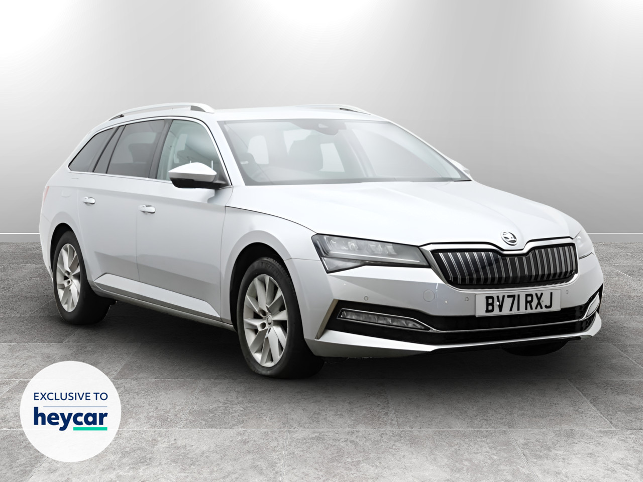 Main listing image - Skoda Superb Estate