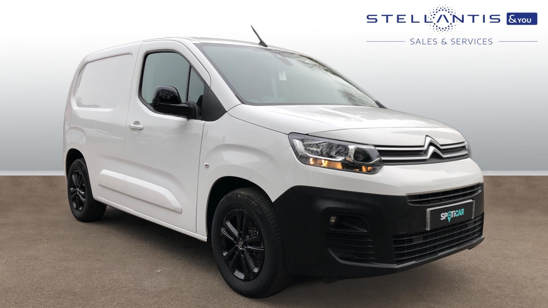 Main listing image - Citroen e-Berlingo