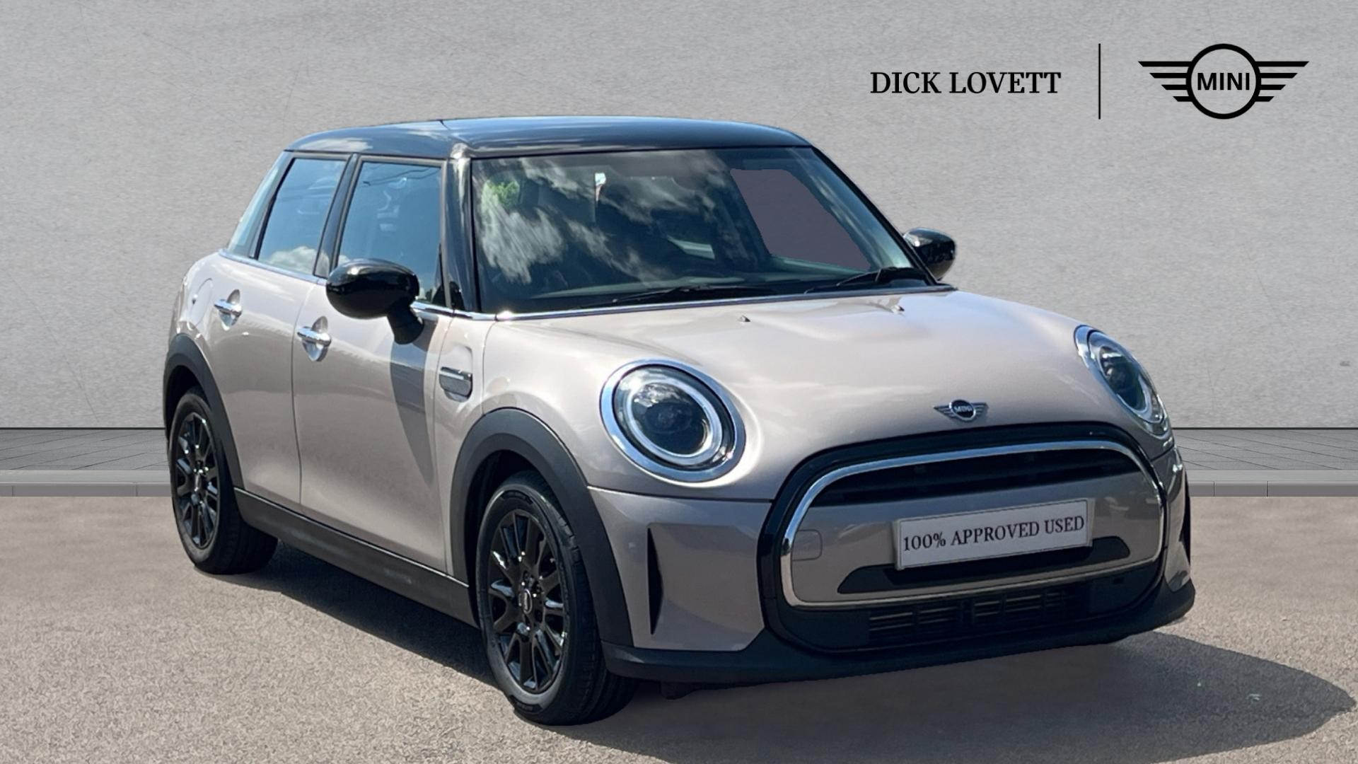 Main listing image - MINI Hatchback 5dr