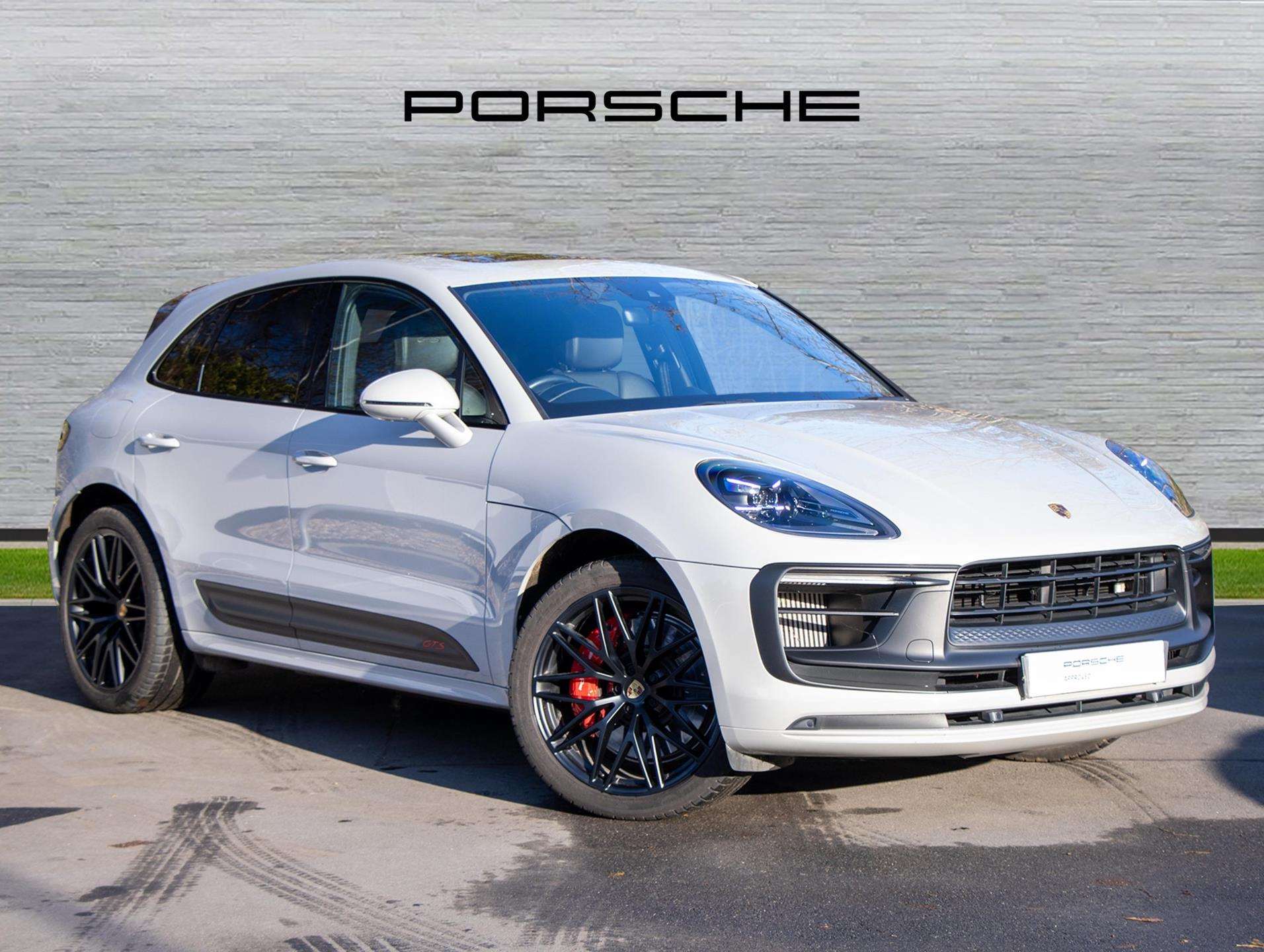 Main listing image - Porsche Macan