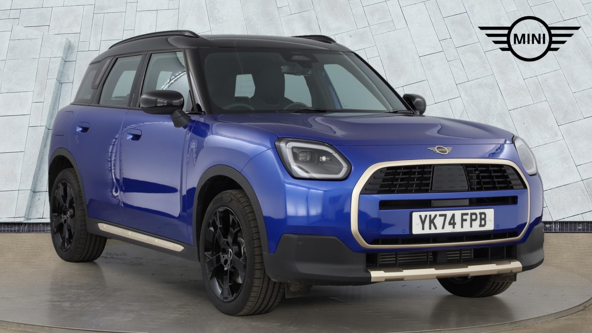 Main listing image - MINI Countryman