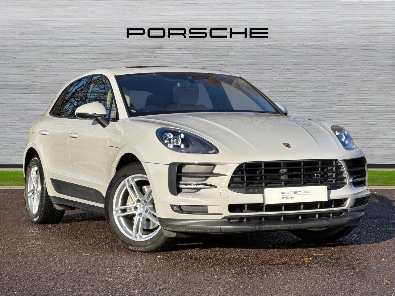 Main listing image - Porsche Macan