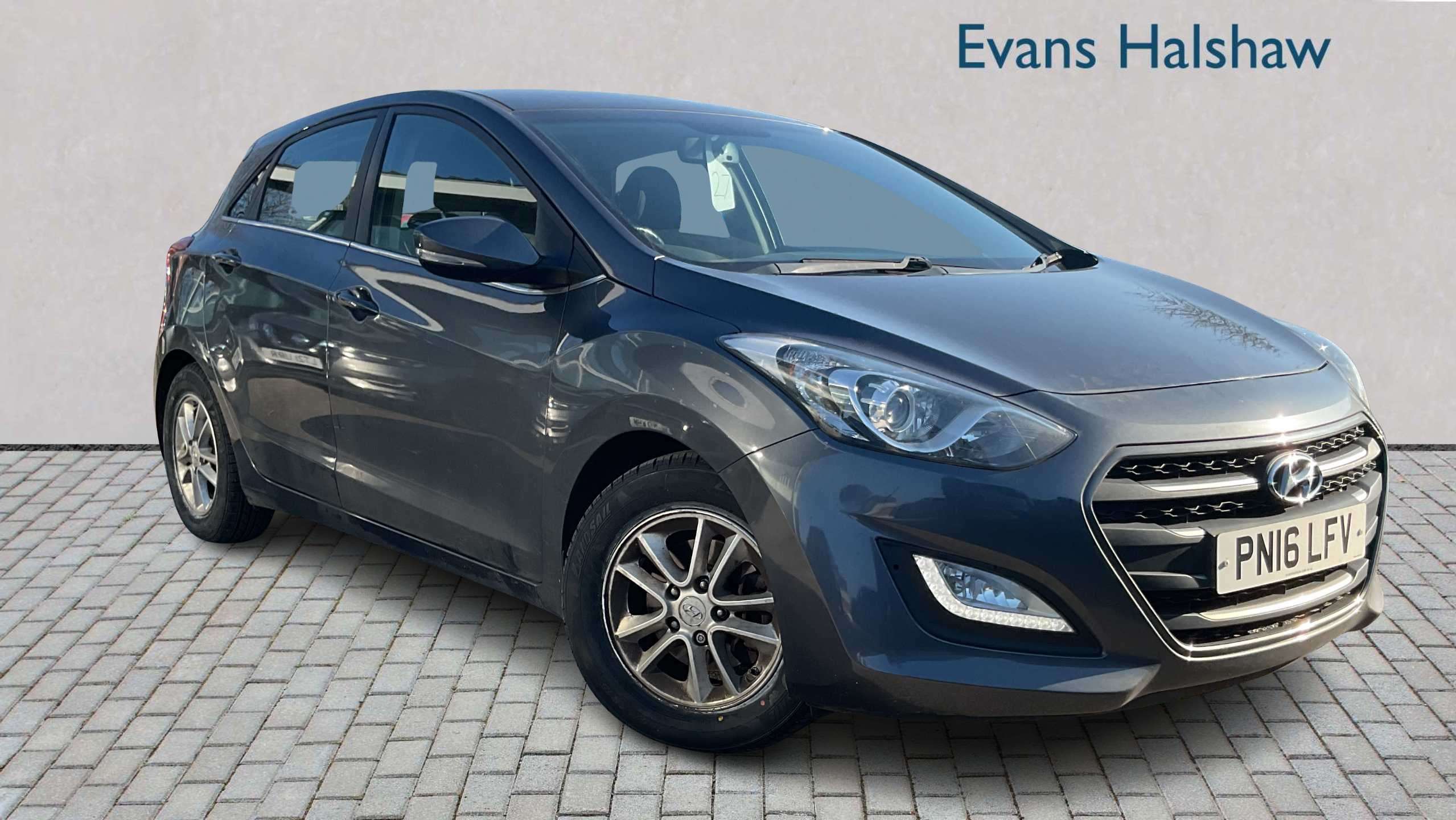 Main listing image - Hyundai i30