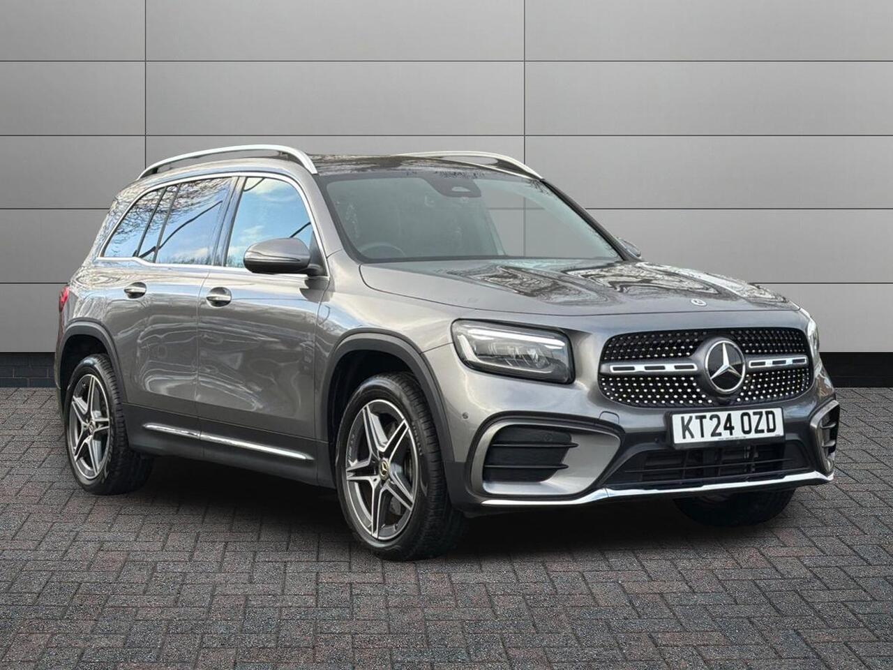 Main listing image - Mercedes-Benz GLB