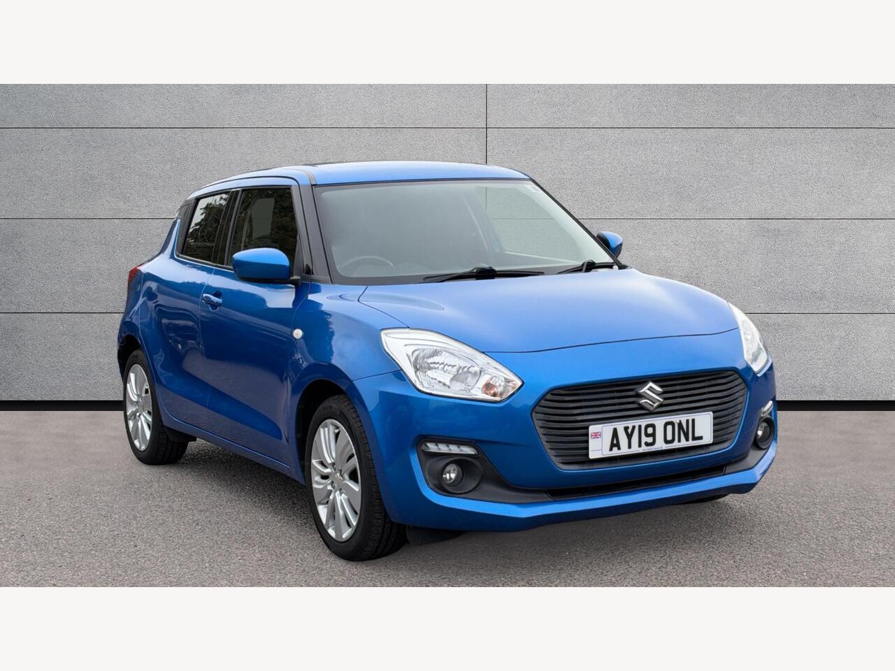 Main listing image - Suzuki Swift