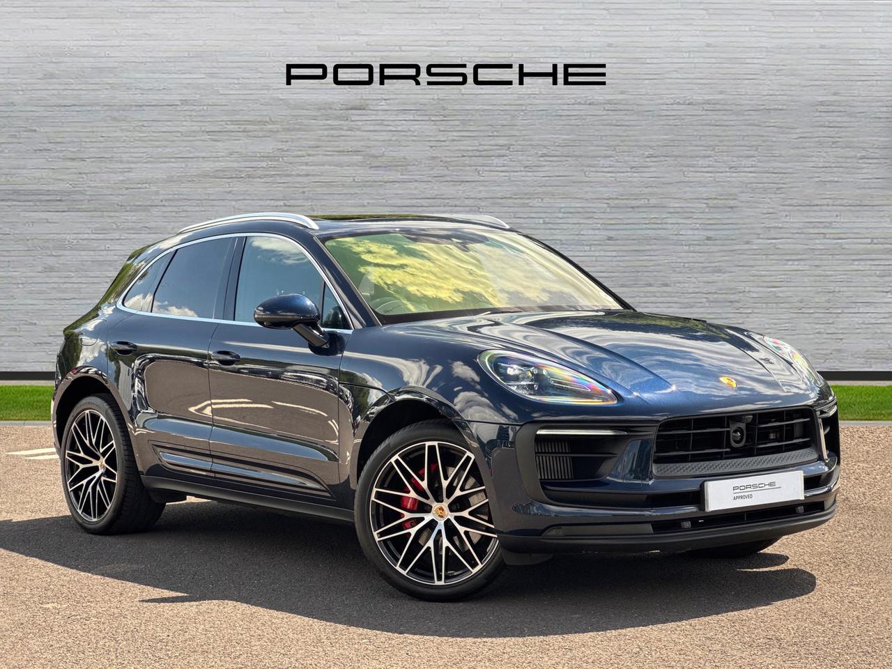 Main listing image - Porsche Macan