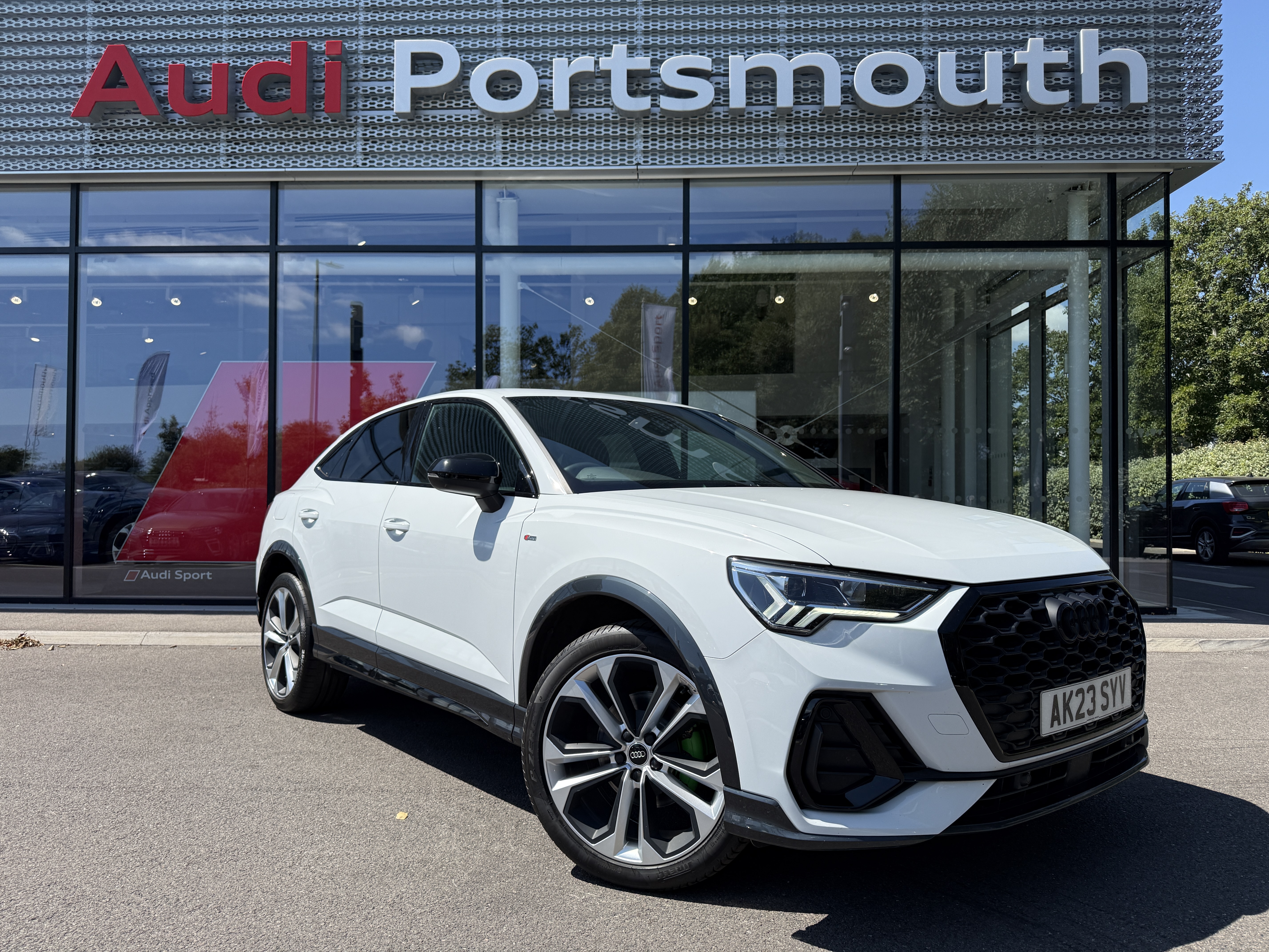Main listing image - Audi Q3
