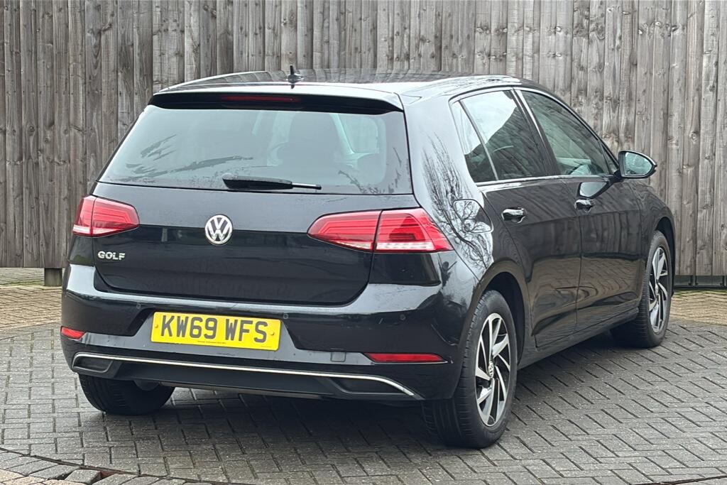 Main listing image - Volkswagen Golf