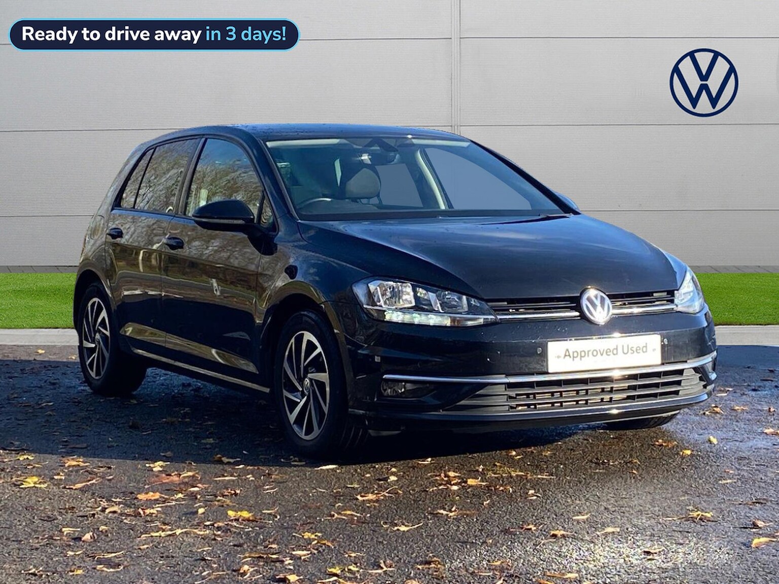 Main listing image - Volkswagen Golf