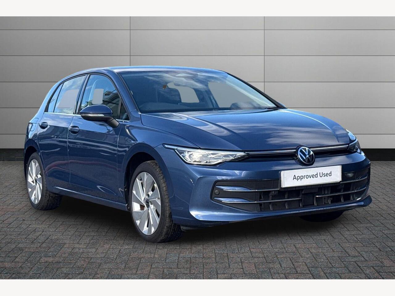 Main listing image - Volkswagen Golf