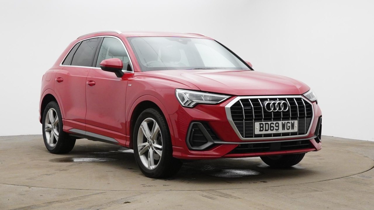 Main listing image - Audi Q3