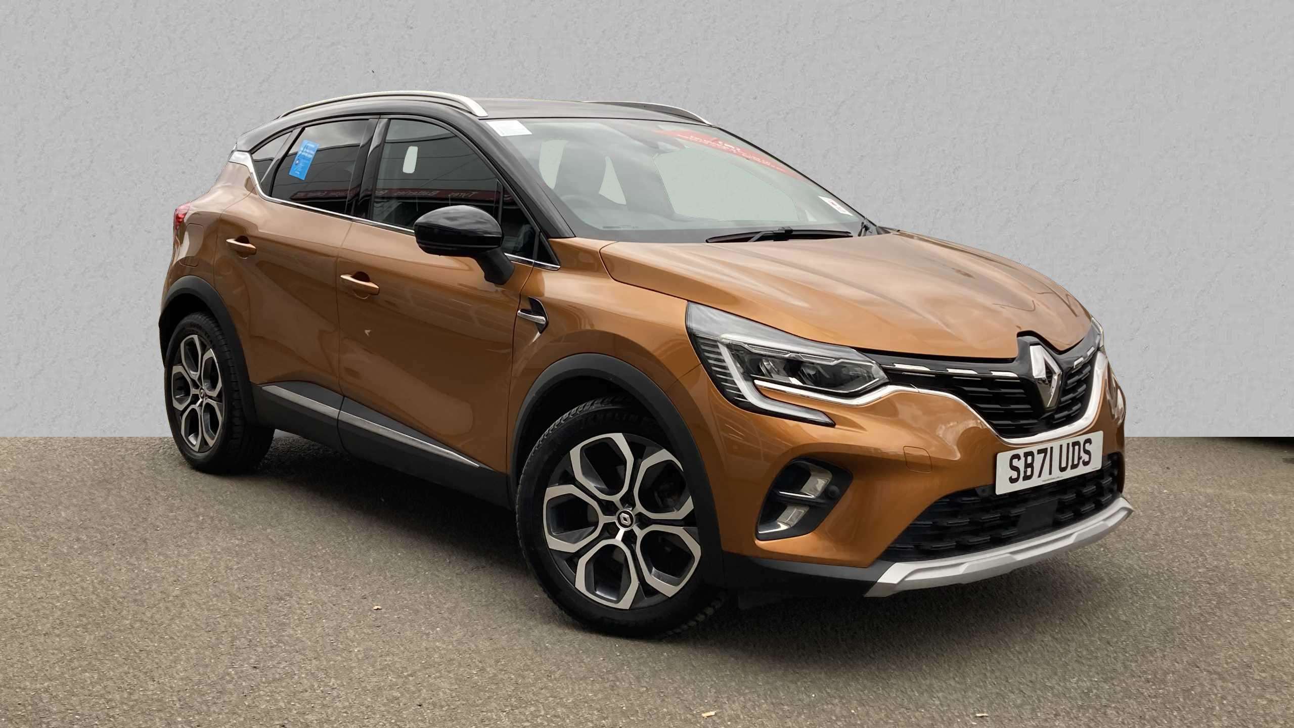 Main listing image - Renault Captur