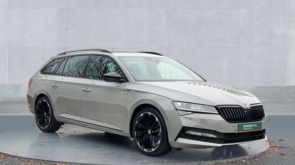 Main listing image - Skoda Superb Estate