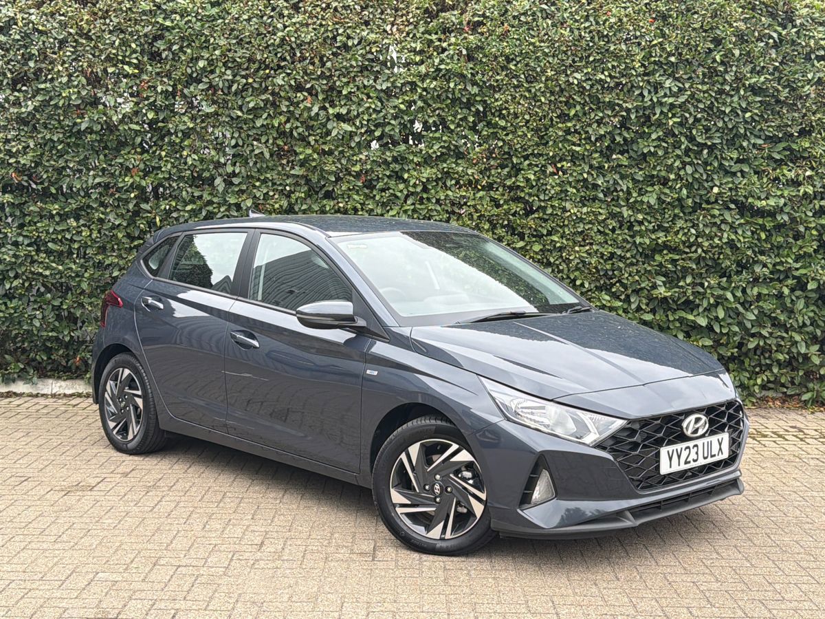 Main listing image - Hyundai i20