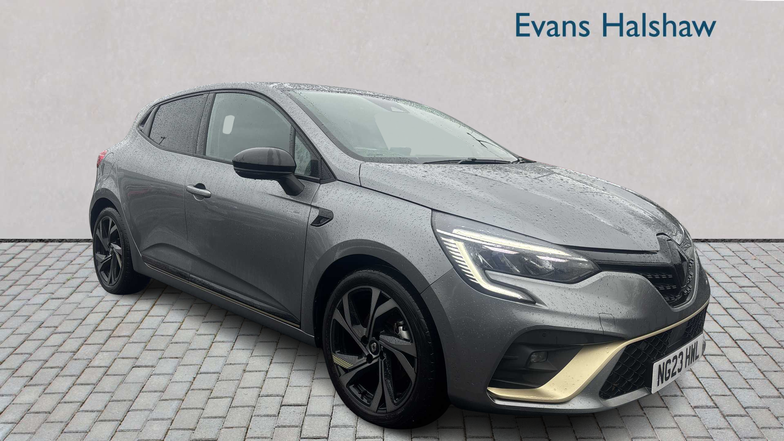 Main listing image - Renault Clio