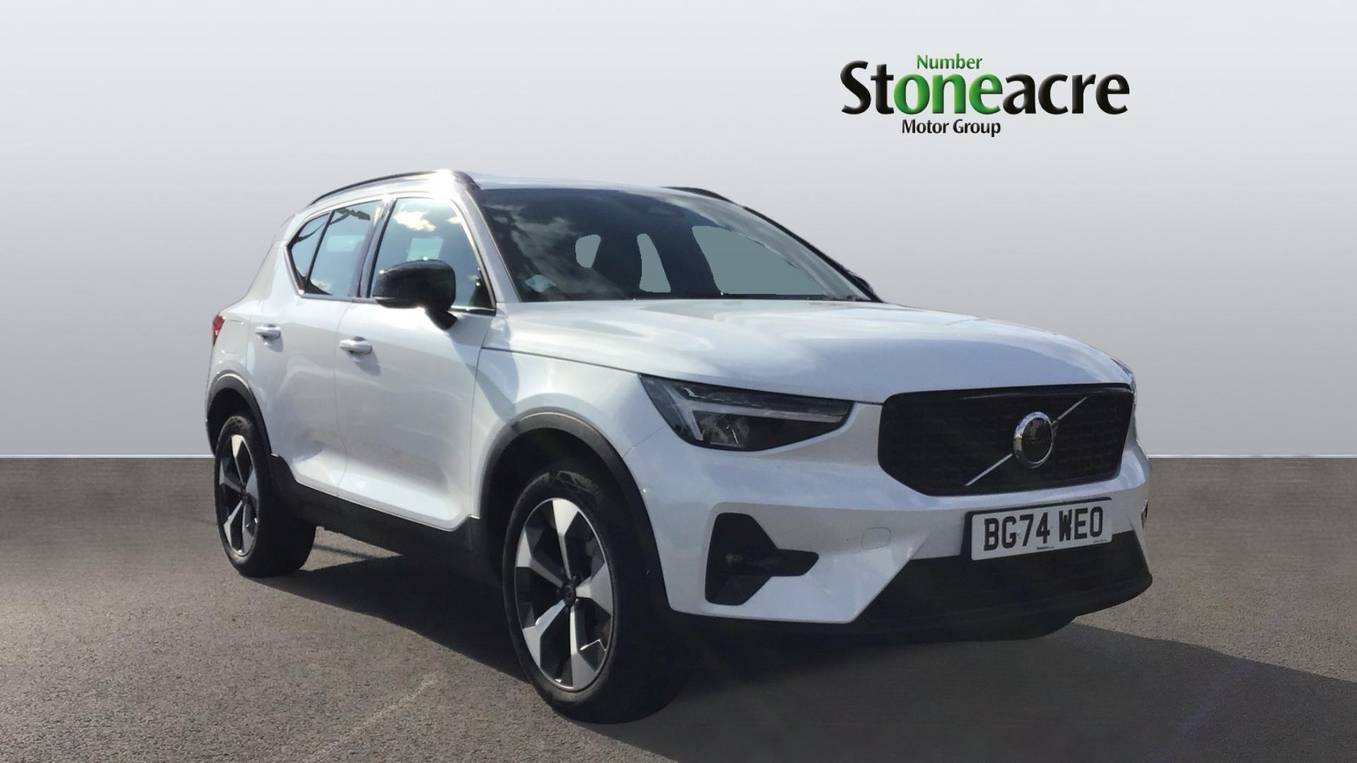 Main listing image - Volvo XC40