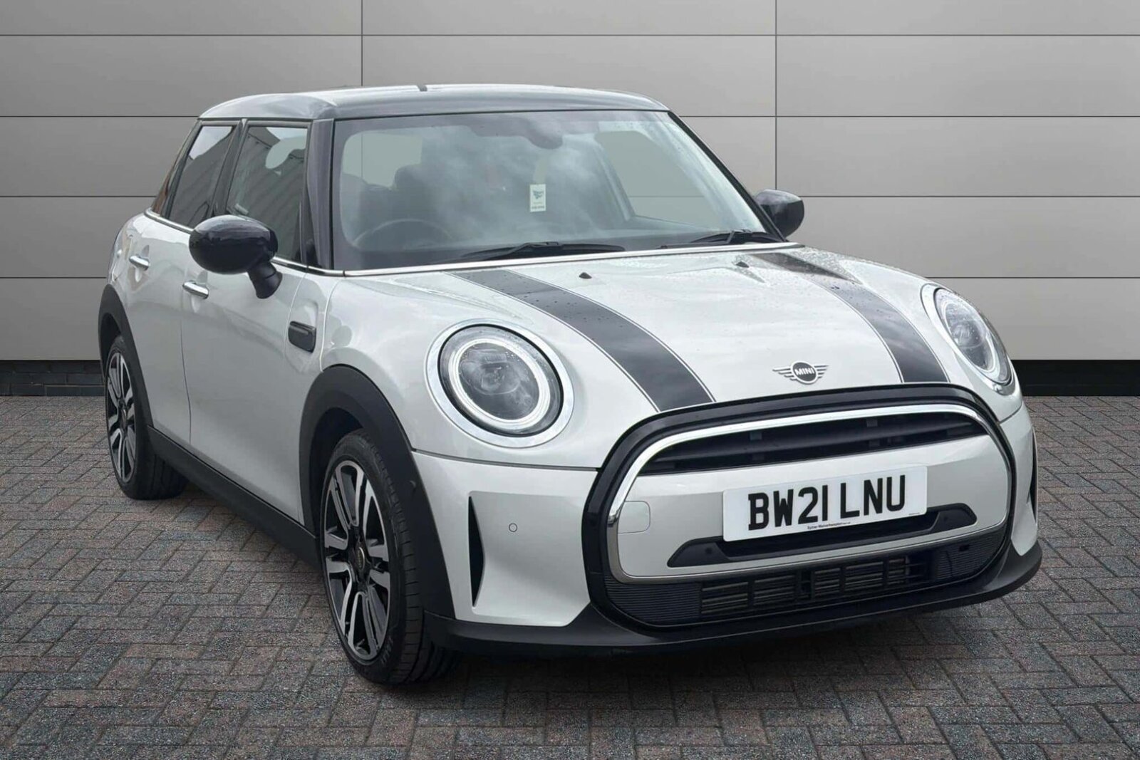 Main listing image - MINI Hatchback