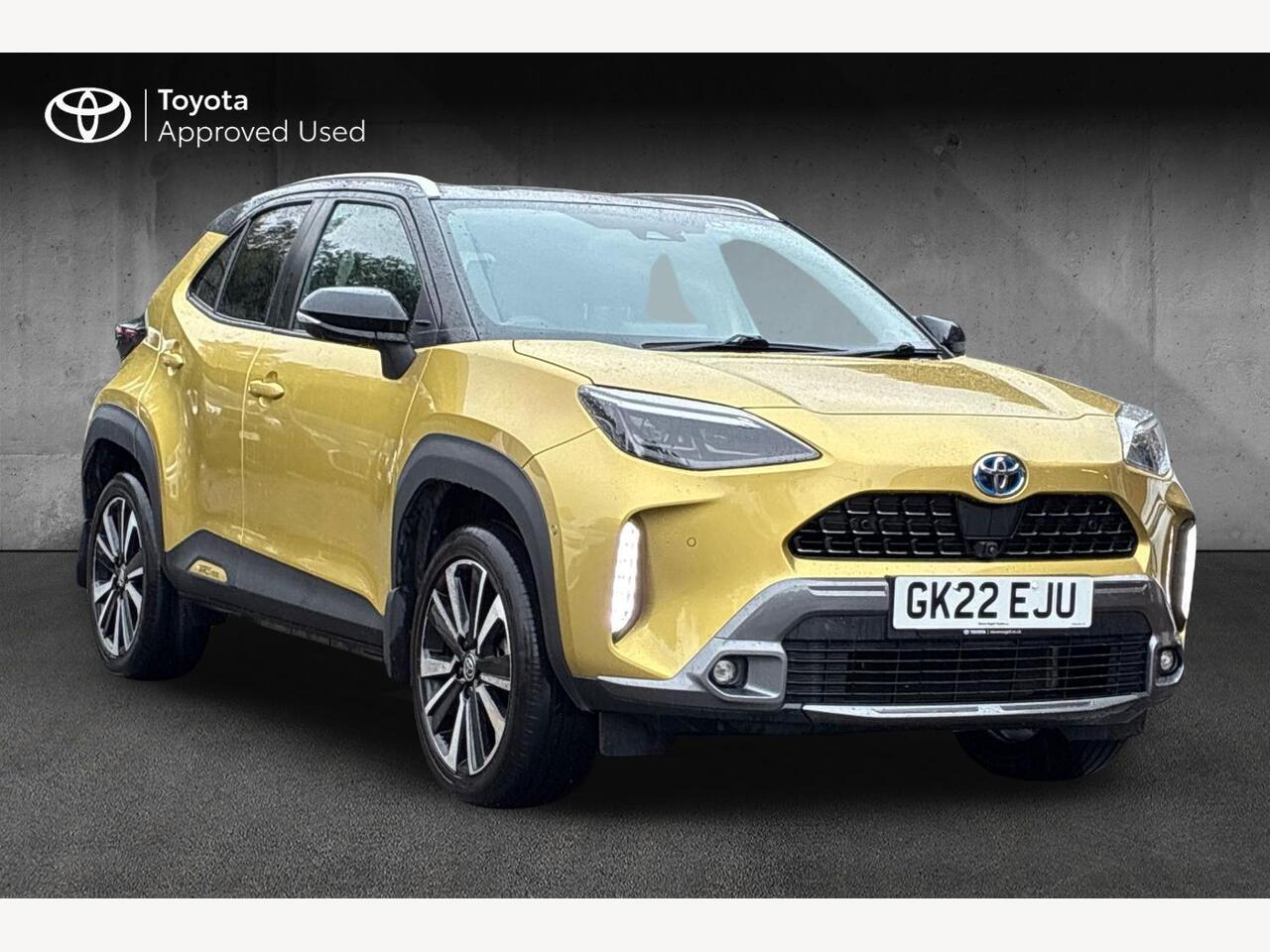 Main listing image - Toyota Yaris Cross