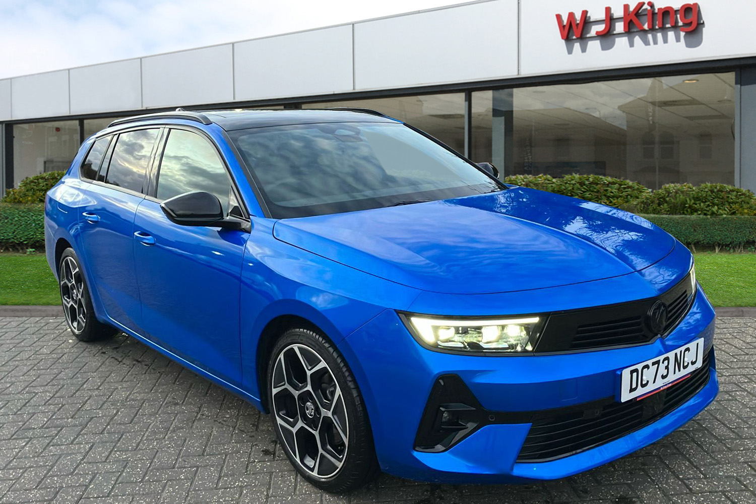 Main listing image - Vauxhall Astra Sports Tourer