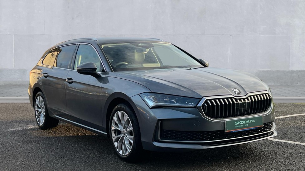 Main listing image - Skoda Superb Estate