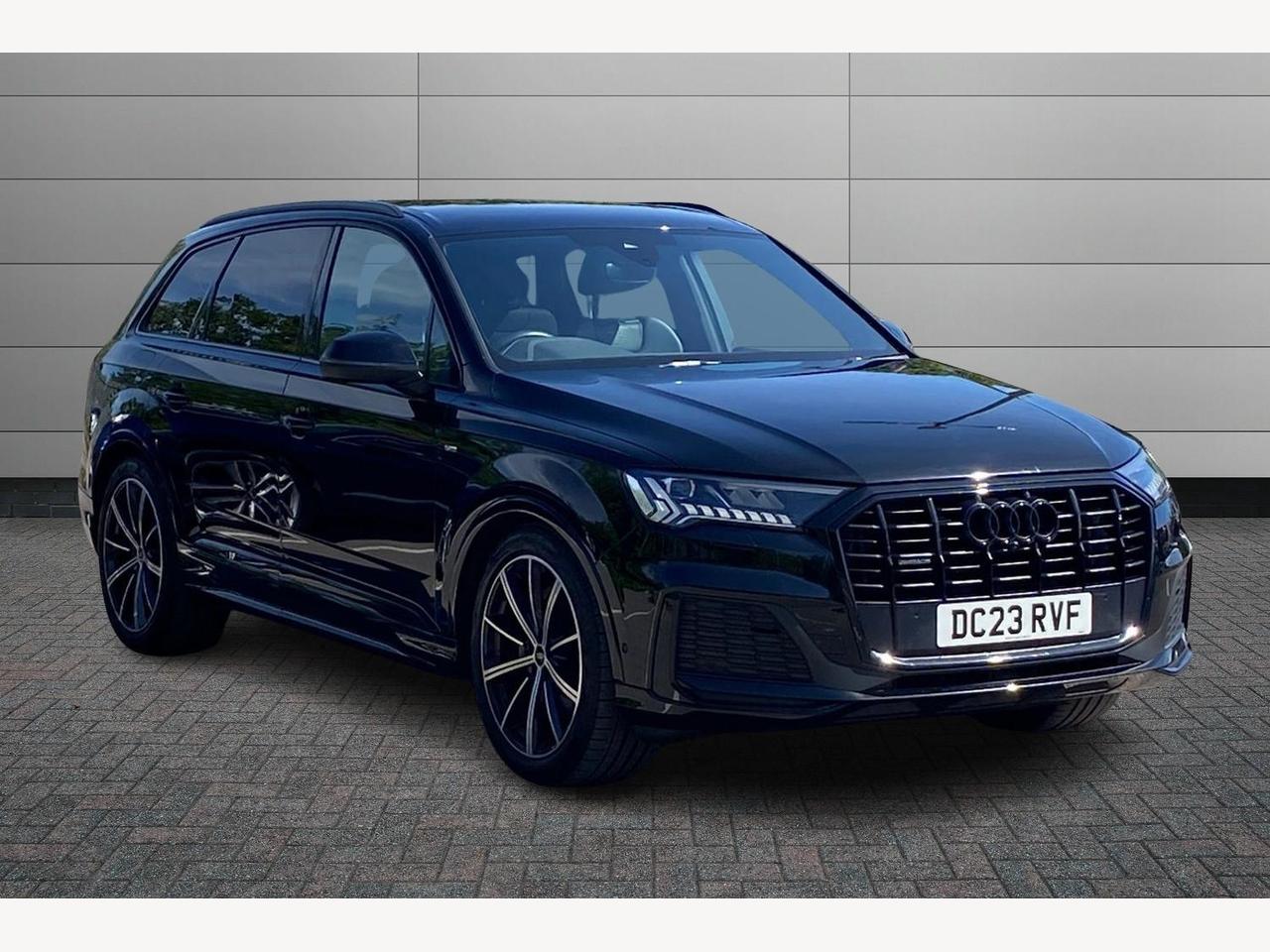 Main listing image - Audi Q7