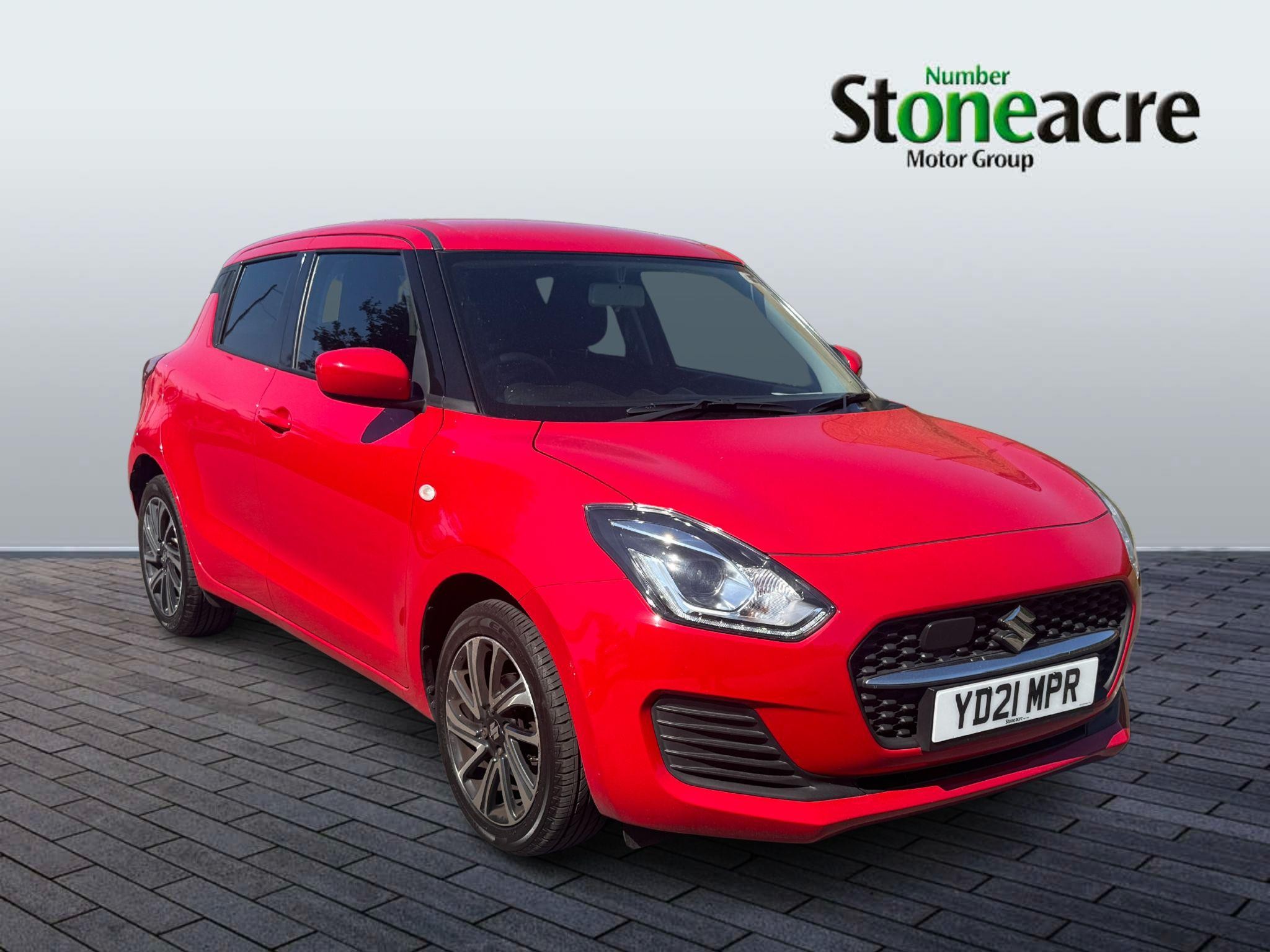 Main listing image - Suzuki Swift